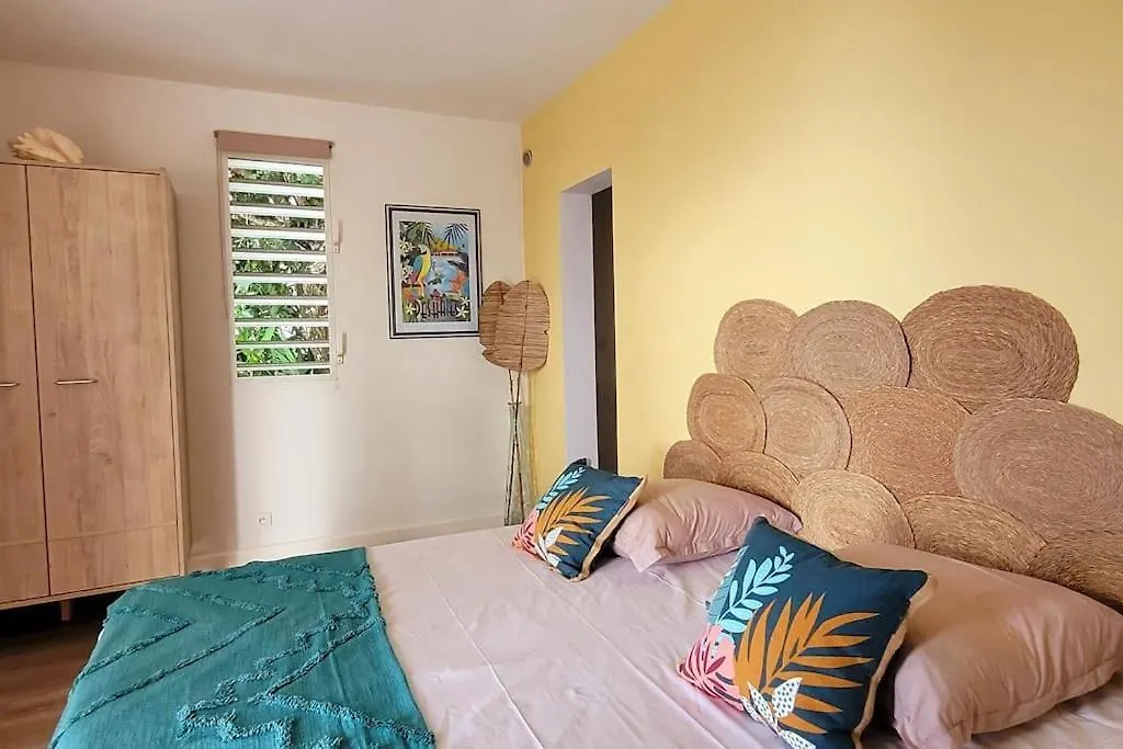 A Perle De Vue - Appartement De Charme Piscine & Spa Avec Vues Mer & Foret Deshaies Guadeloupe